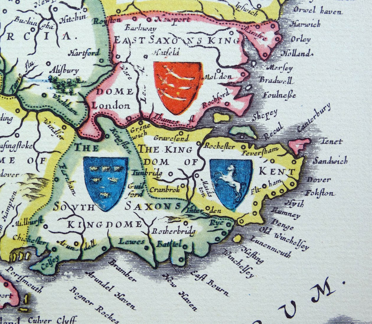 Skjolde af Sussex, Kent og Essex fra Heptarkiet; et samlet navn for de angelsaksiske kongeriger i det sydlige, østlige og centrale England i den sene oldtid og den tidlige middelalder. af Willem Blaeu