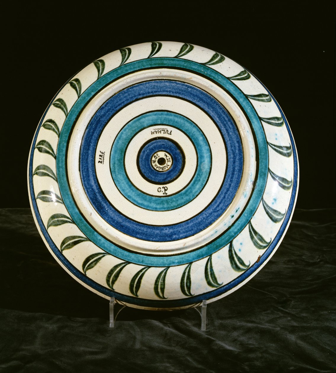 Oplader, malet af Charles Passenger, 1888-97 (keramik) (modsat 267787) af William de Morgan