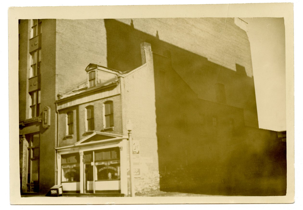 Marquardt Residence af William G. Swekosky