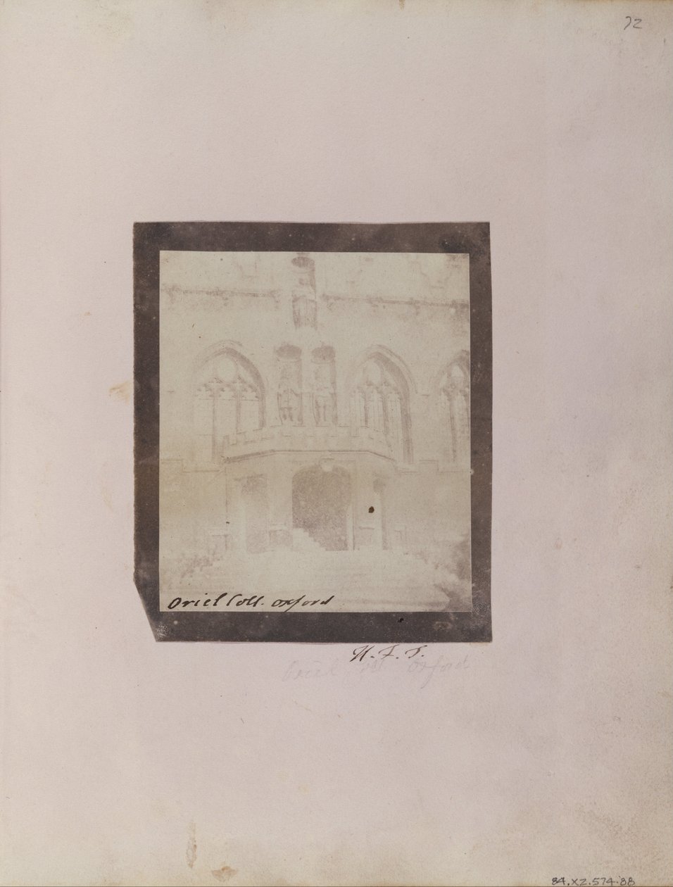 Verandaen i Front Quad på Oriel College, Oxford. af William Henry Fox Talbot