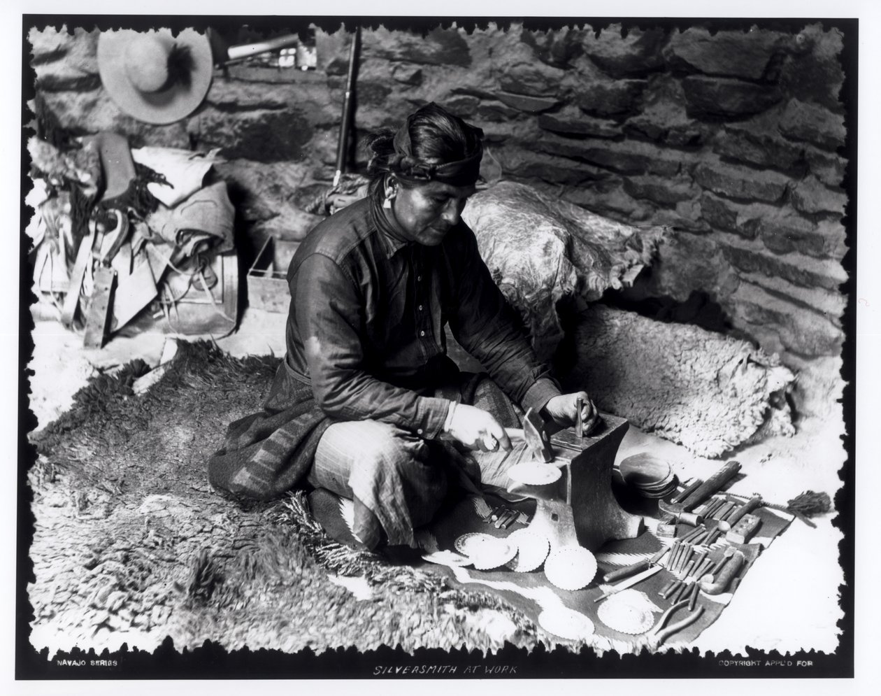 Sølvsmed på arbejde, ca. 1914 af William Carpenter