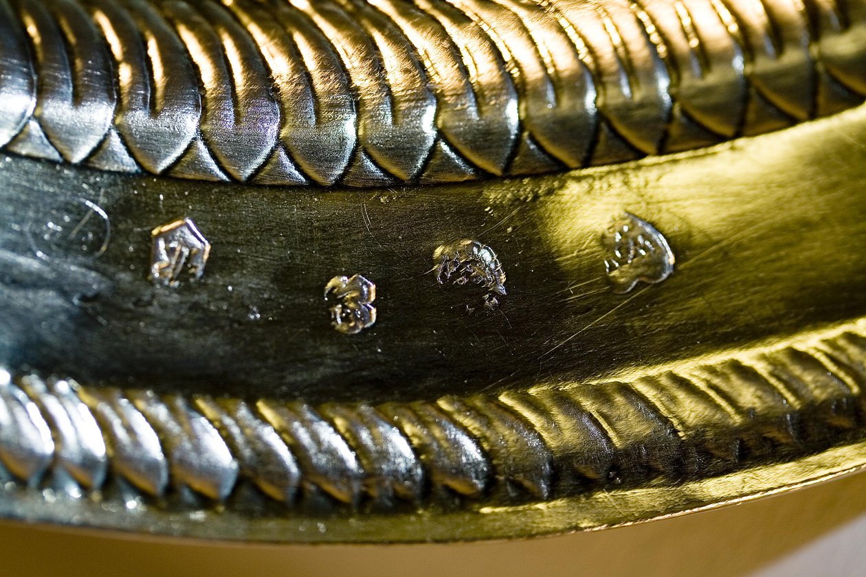 Charles II Salver til fods af William (attr. to) Normal