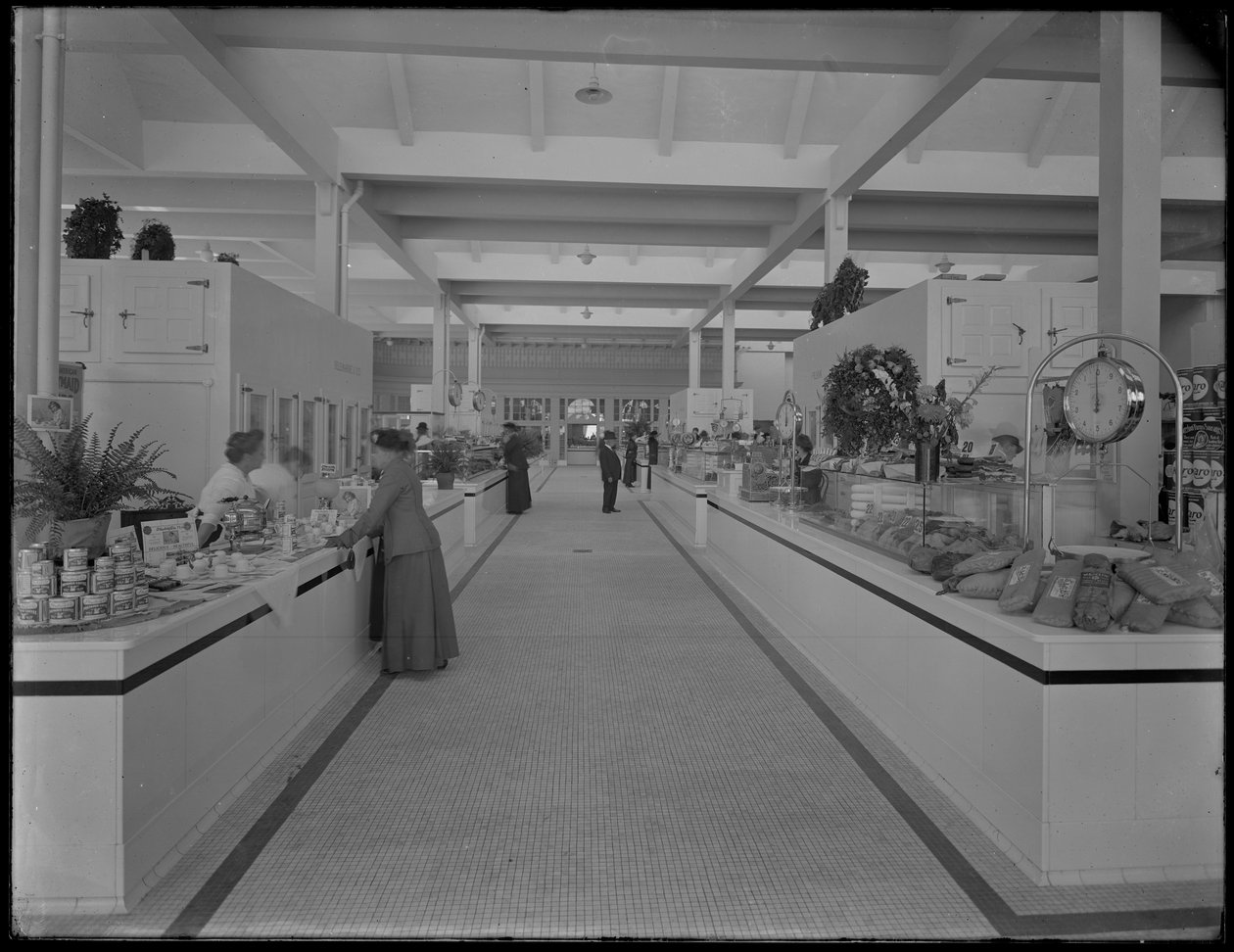Indvendigt billede af 95th Street Market set mod syd, New York City, 22. oktober 1915 af William Davis Hassler