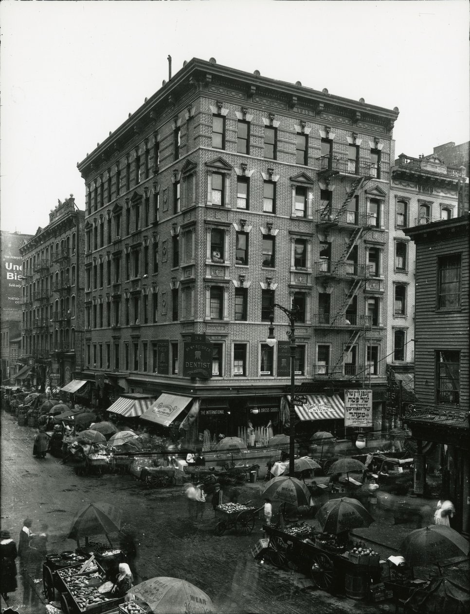 Ludlow Street ved Hester Street, Lower East Side, ca. 1910-21 af William Davis Hassler