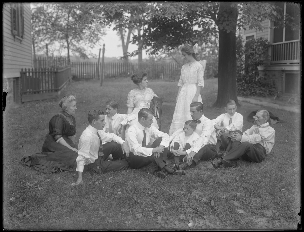 McGovern-familien, Creston Avenue, Bronx, ca. 1911 af William Davis Hassler
