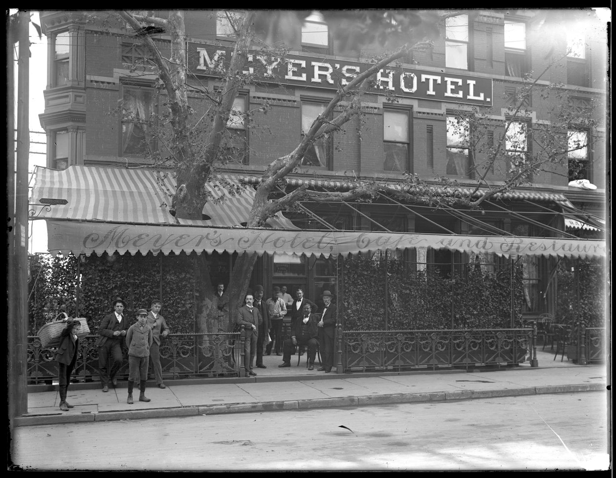 Meyers Hotel, Hoboken, ca. 1910 af William Davis Hassler