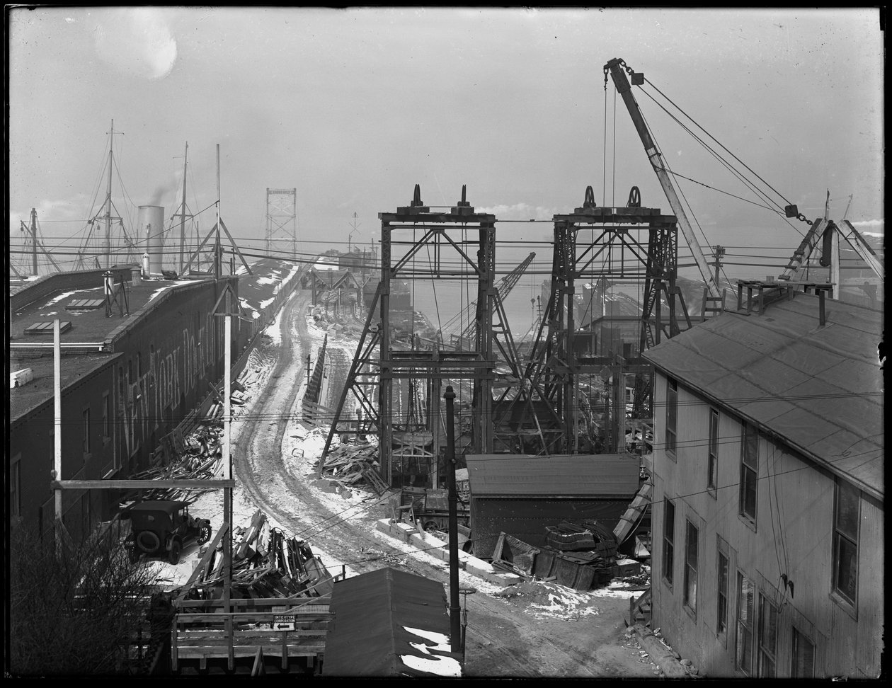 Montague Street kontorer i New York Dock Company, taget fra street bridge, Brooklyn, 17. februar 1917 af William Davis Hassler