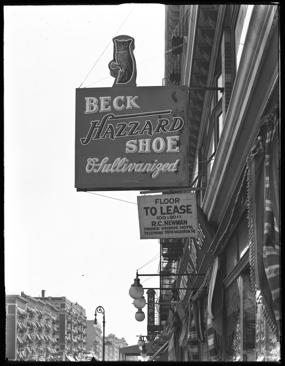 Skilt til Beck Hazzard Shoes, New York City, juli 1916 af William Davis Hassler