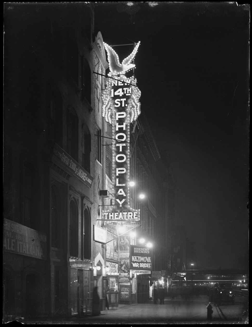 The New 14th Street Photoplay Theatre, New York City, 6. januar 1917 af William Davis Hassler
