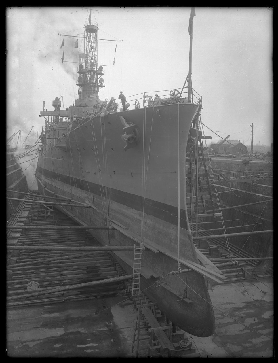 U.S.S. Utah i tørdok ved Brooklyn Navy Yard, ca. 1912 af William Davis Hassler