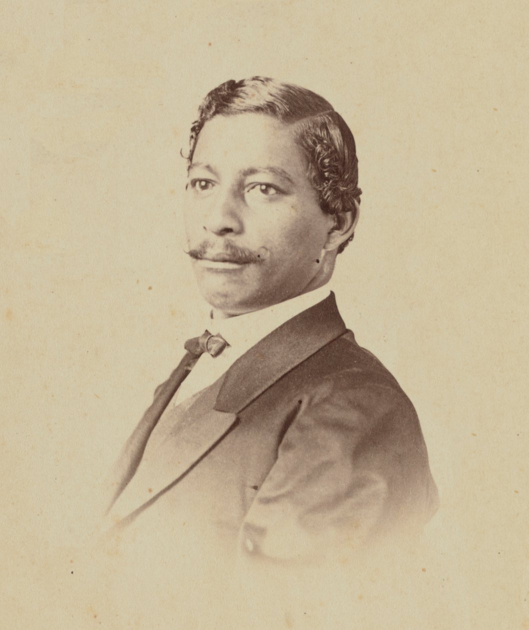 Carte-de-visit portræt af John W. Menard, 1868-1870. af William H. Leeson