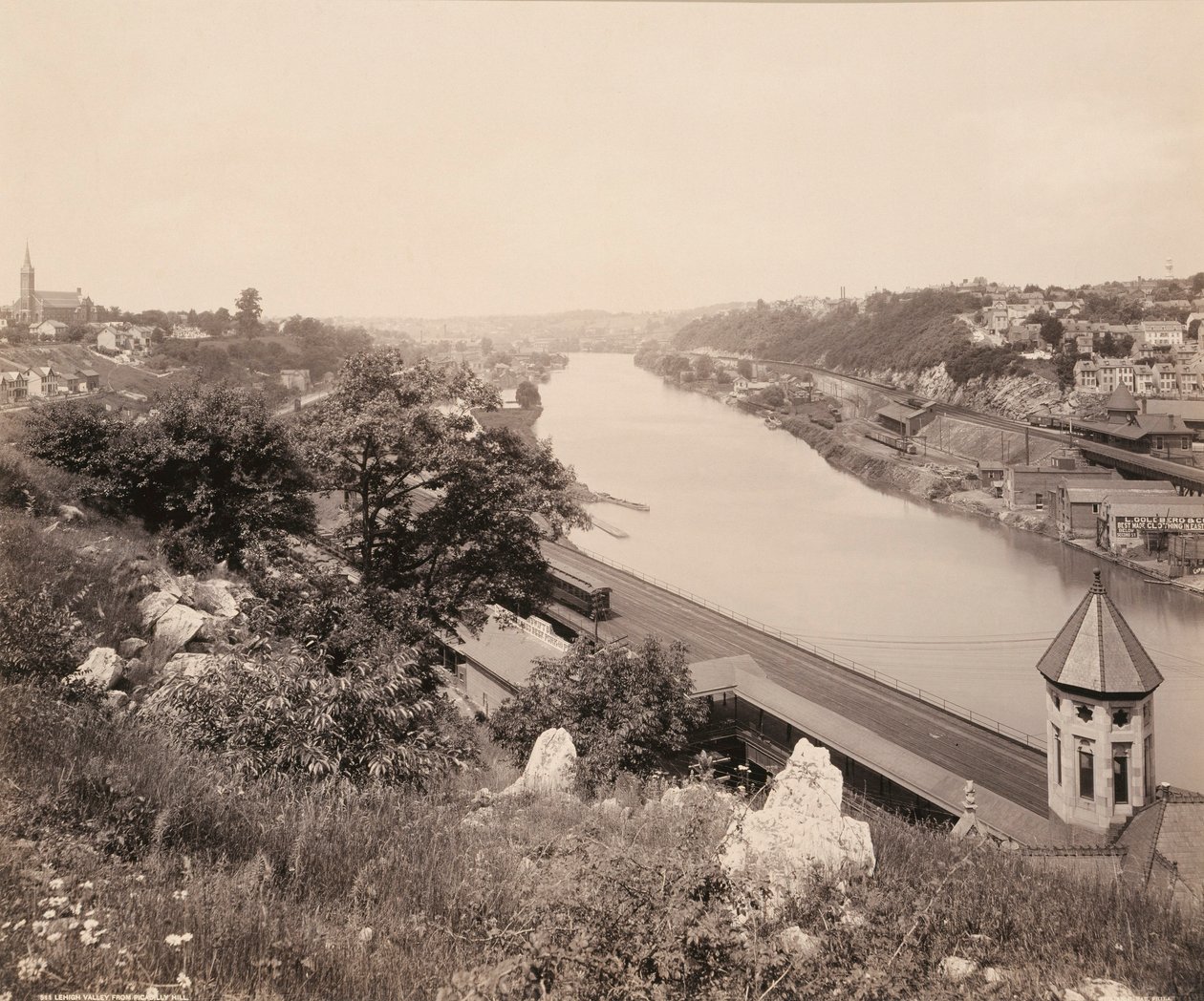 Lehigh Valley fra Piccadilly Hill, for Lehigh Valley Railroad af William H. Rau