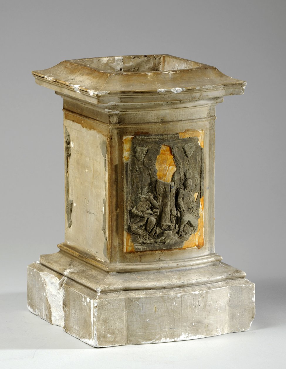 Maquette til monumental sokkel (gips og plasticine) af William Hamo Thornycroft
