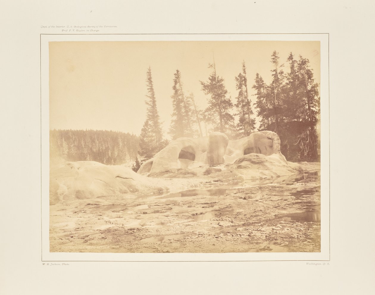 Grottegejserens krater af William Henry Jackson