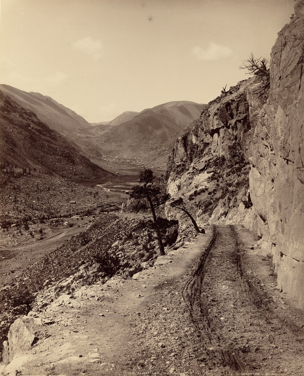 Georgetown, Colorado, set fra Democratic Mountain af William Henry Jackson