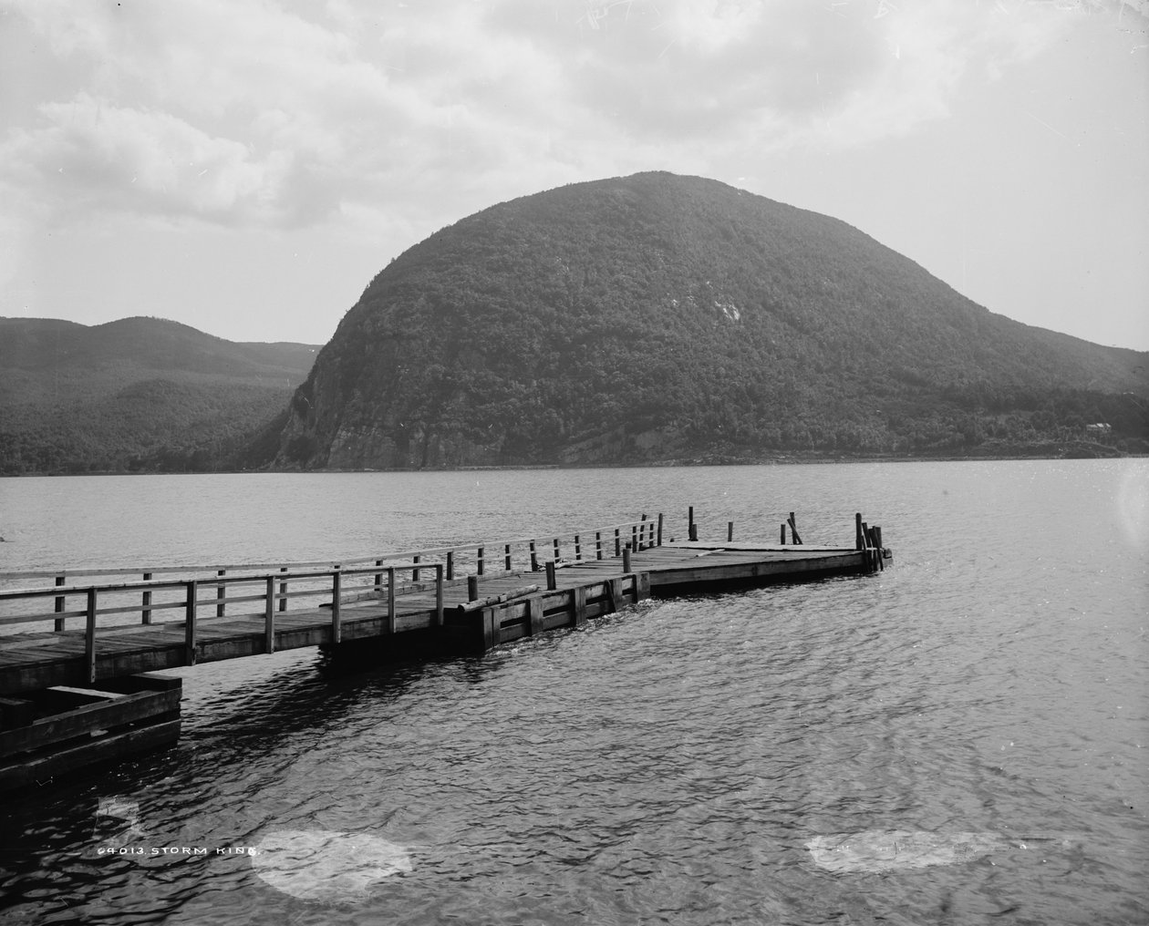 Storm King Mountain, New York, ca. 1880-97 af William Henry Jackson