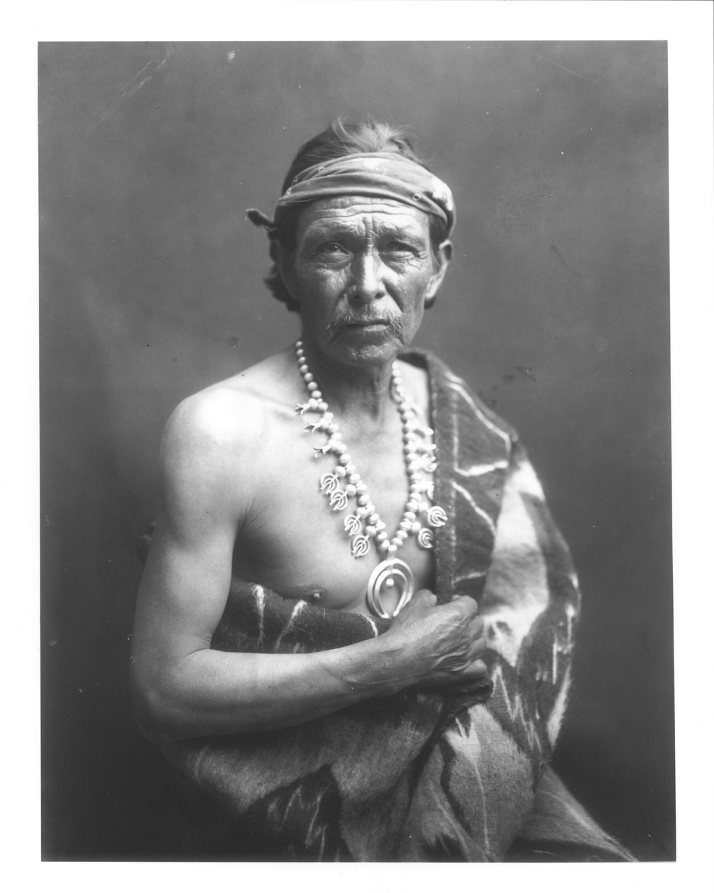 The Medicine Man, ca. 1915 (bw-foto) af William Carpenter