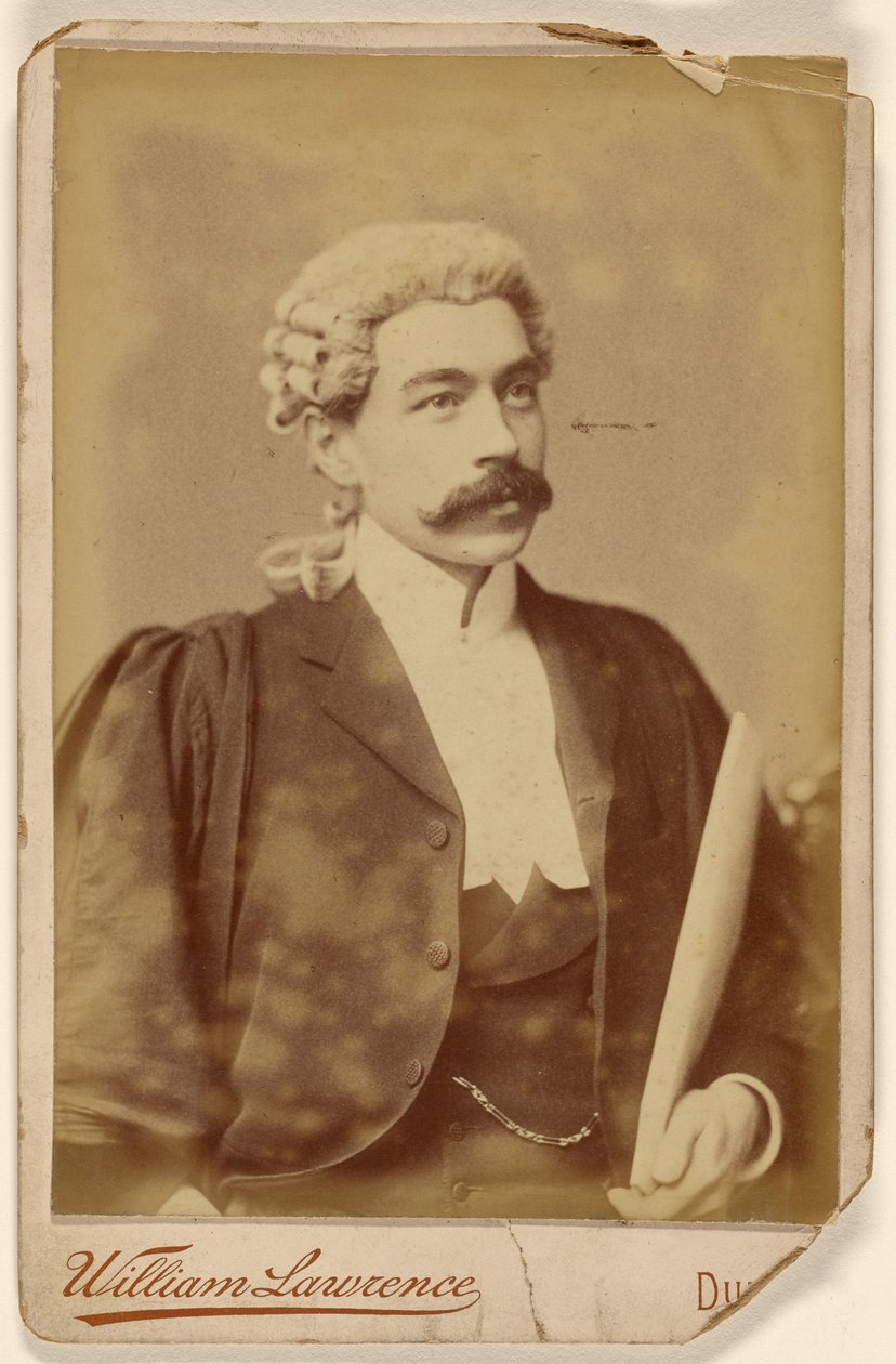 [Mand med hvid paryk, mørkt overskæg, holder papirer]. af William Lawrence