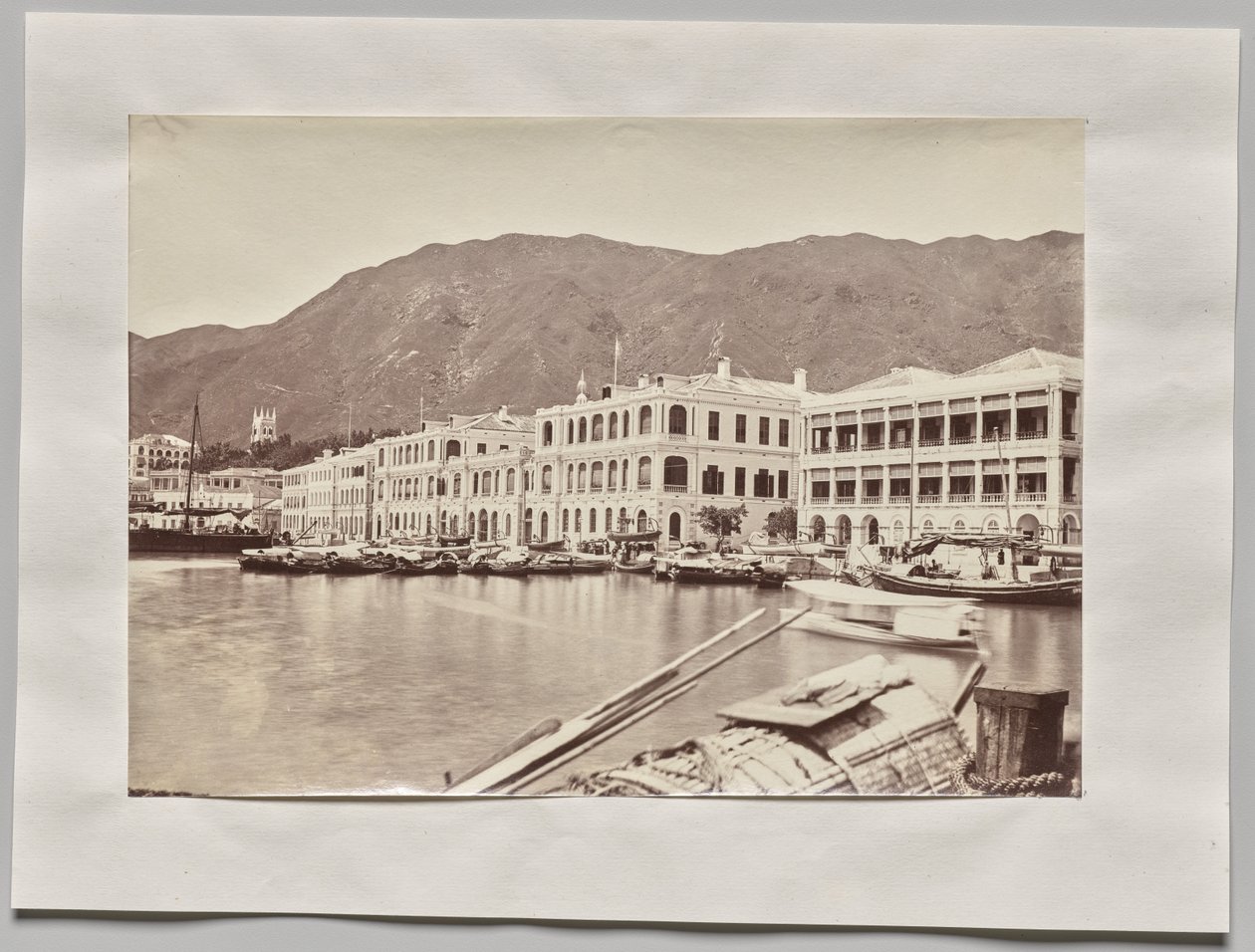 Uden titel (Udsigt på Praya, kigger mod øst, Hong Kong) af William Pryor Floyd