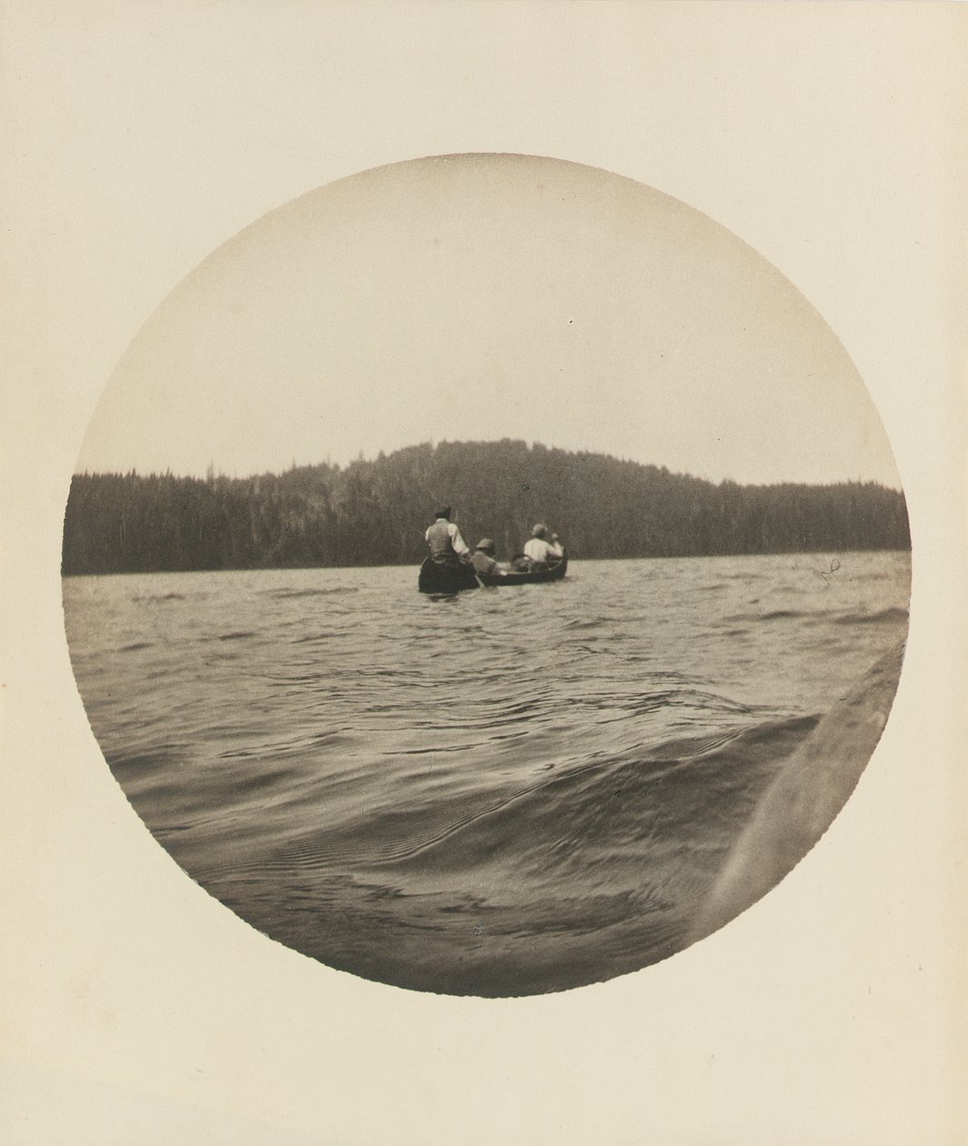Tre kanosejlere, Lake St. John, Quebec-provinsen, ca. 1895, ca. 1904 (gelatine-sølvtryk) af Winslow Homer