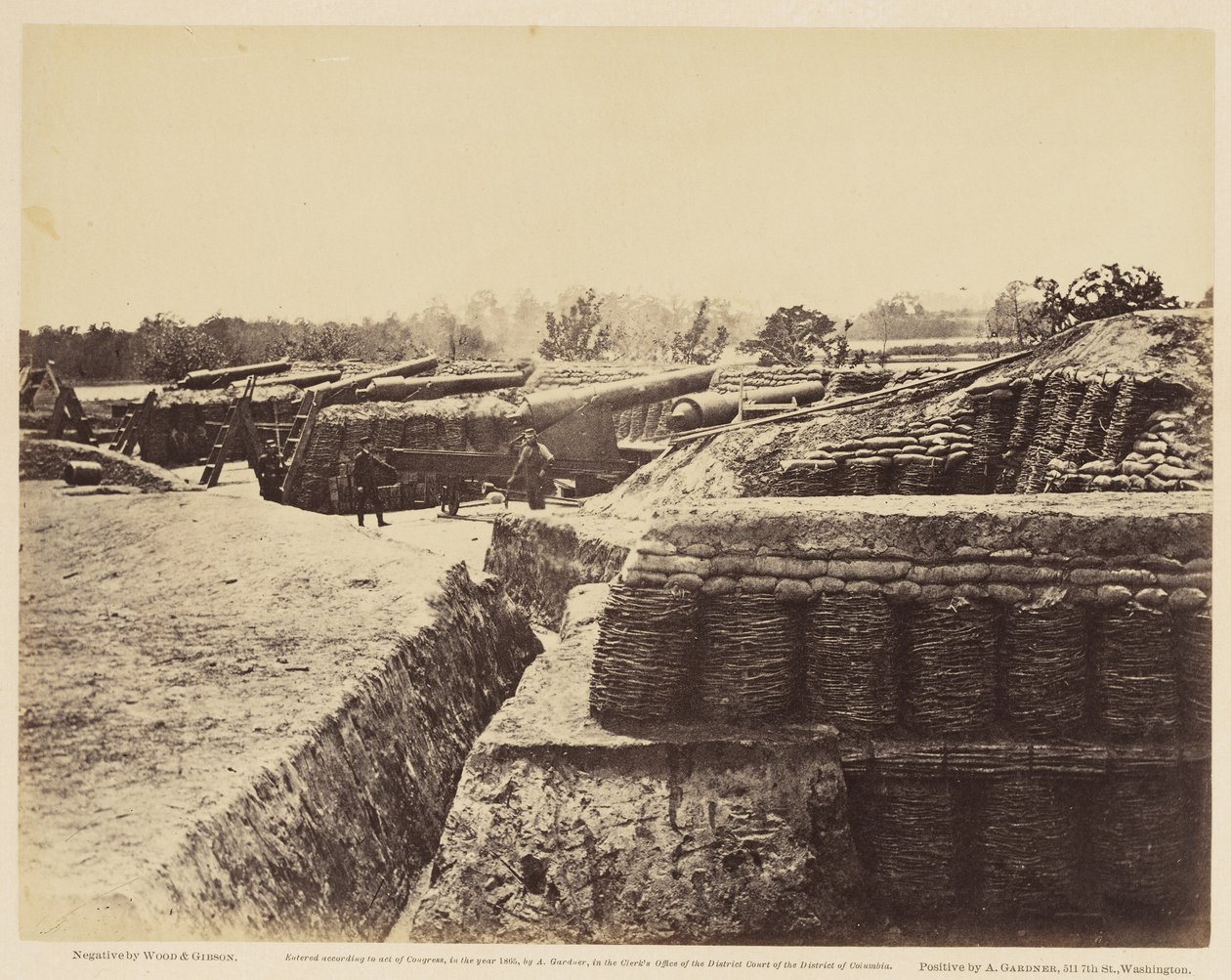 Batteri nr. 1, nær Yorktown? Nr. 2. maj, 1862 (albumintryk monteret på vævet papir) af Wood and Gibson Wood and Gibson