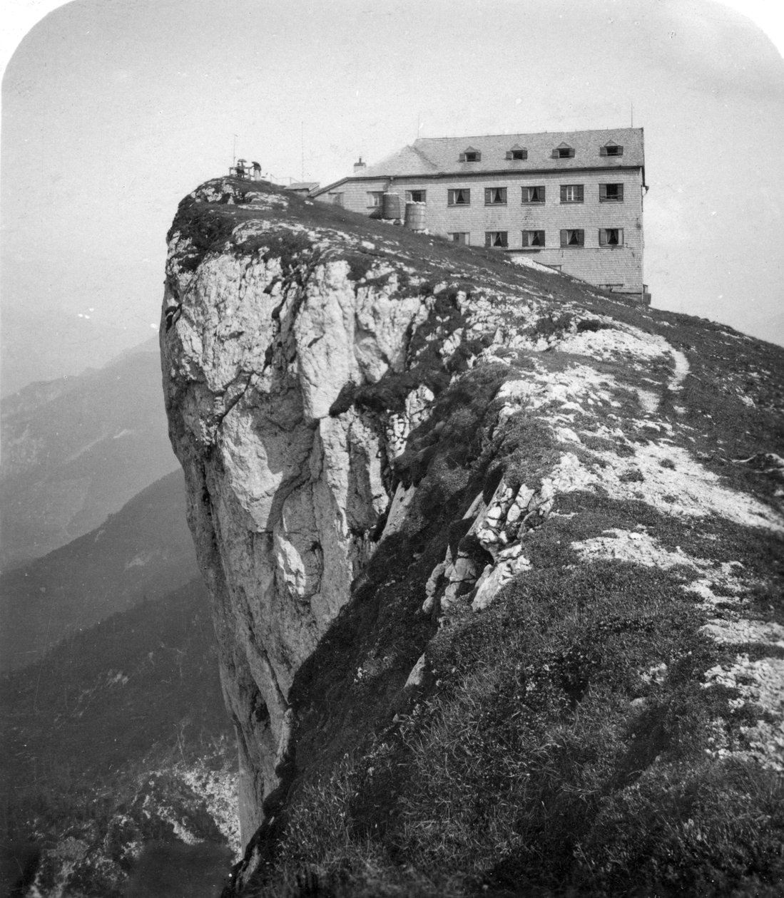 Hotel på toppen af bjerget Schafberg, Salzkammergut, Østrig, omkring 1900-tallet. af Wurthle and Sons