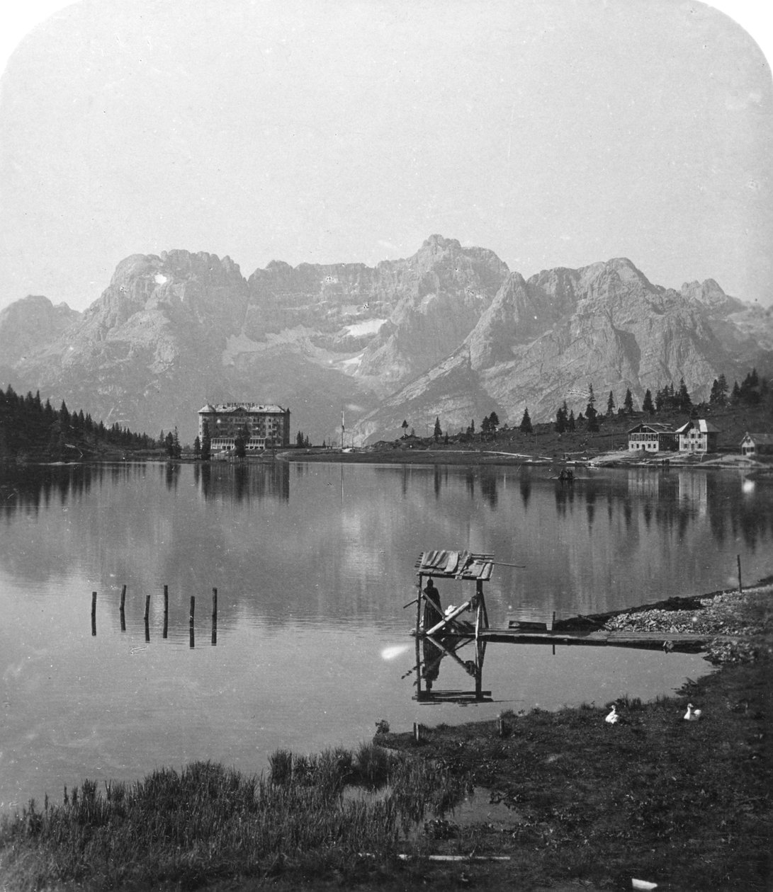 Misurina-søen, Sorapiss-toppe og Dolomitterne, Italien, c1900. af Wurthle and Sons