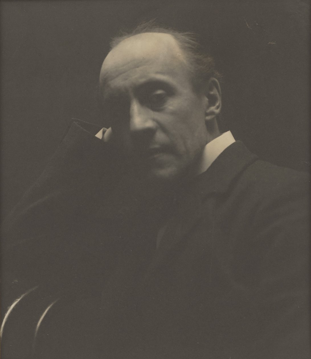 [Portræt af Sir Anthony Hope Hawkins] af Zaida Ben Yusuf