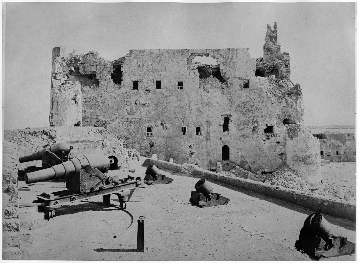 Fæstningen i Qaitbey efter bombardementet af Alexandria, 1882 af Zangaki Brothers