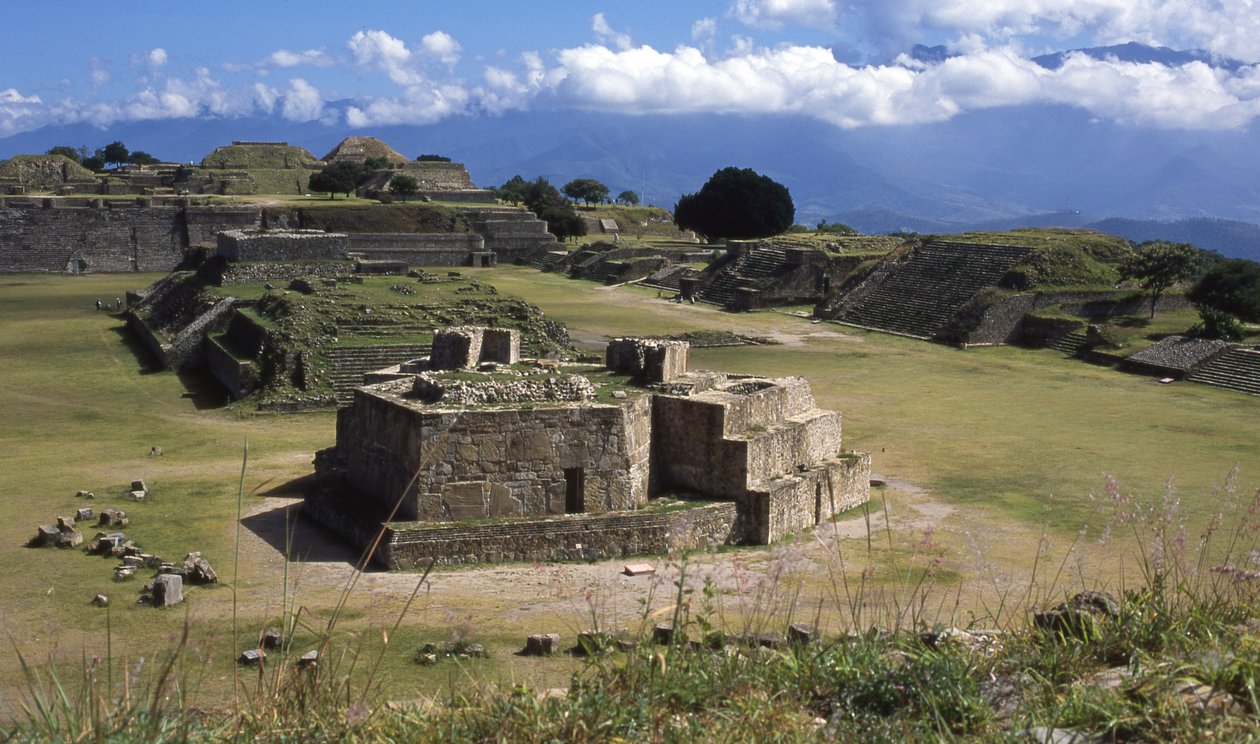 Observatoriet, Main Plaza, klassisk periode af Zapotec
