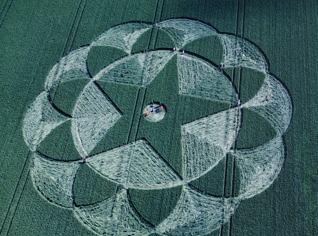 Korncirkel i bygmark, Avebury Trusloe, Wiltshire, 20. juni 1998 (luftfoto) af Ferdinand Georg Waldmuller