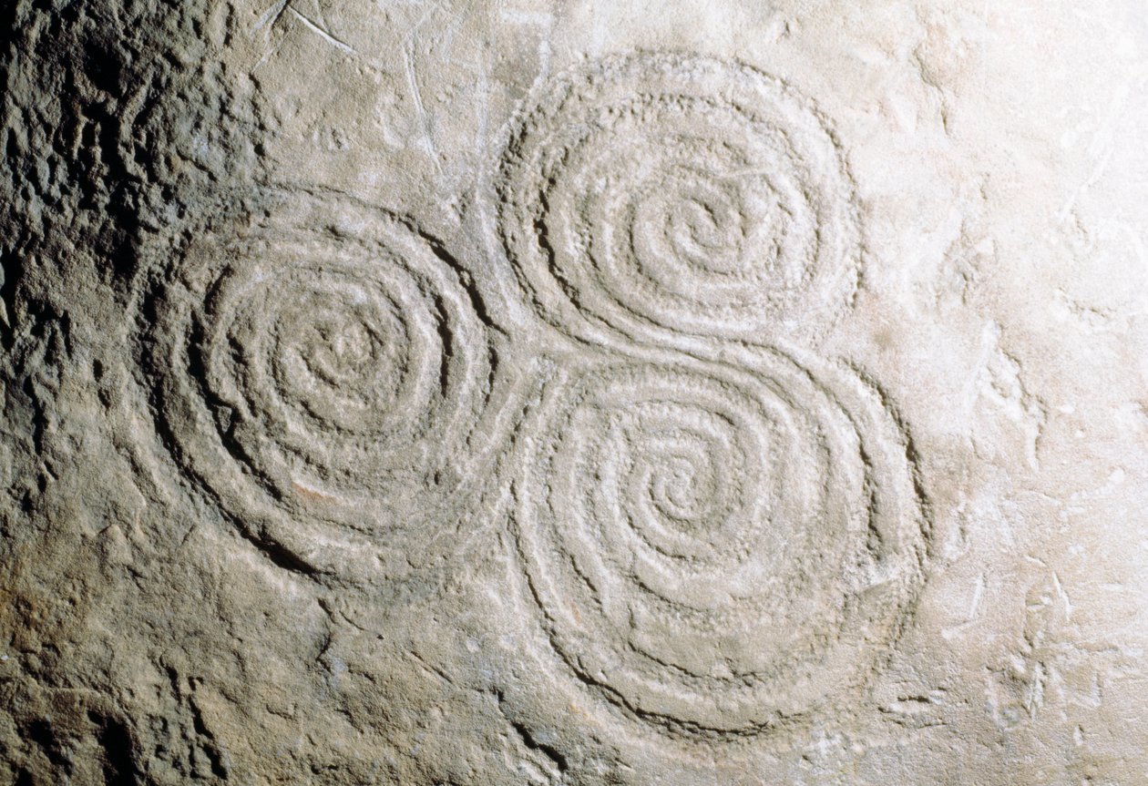 Detalje af krumlinjede klippestik i Newgrange stenalderpassagegrav (Unescos verdensarvsliste) af Georg Carl Heinrich Dollmann