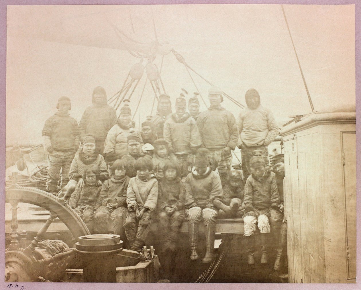 Arktisk ekspedition (1875-1876) af kaptajn George Nares (1831-1915): Gruppe af indfødte på 