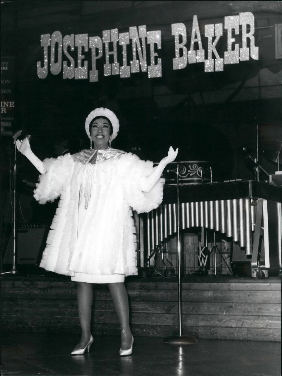 Josephine Baker optræder i Zürich, Schweiz, 3. marts 1967 (foto) af . .