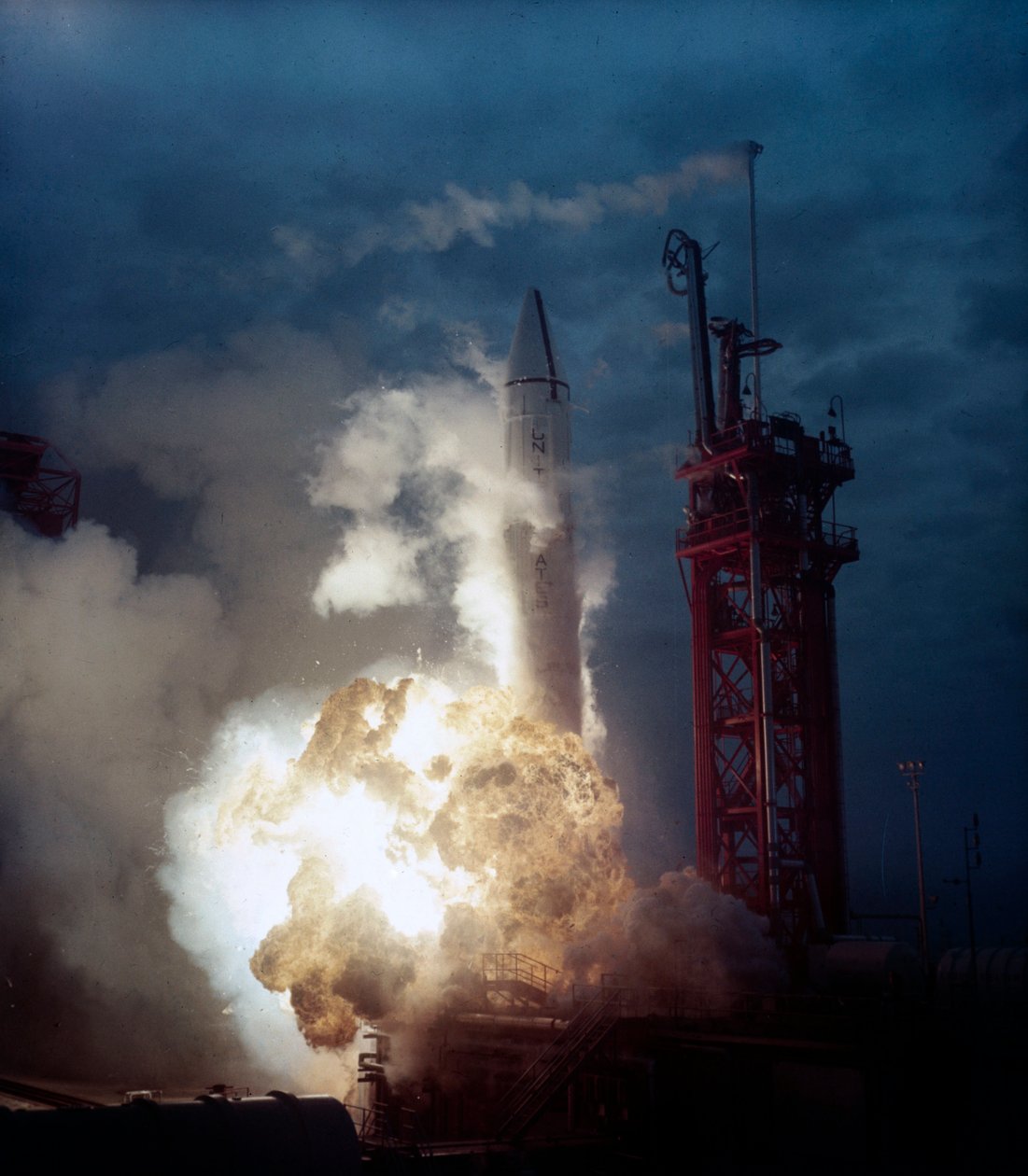 Launch Vehicles, USA Raket eksploderer på affyringsrampe, begyndelsen af 1960