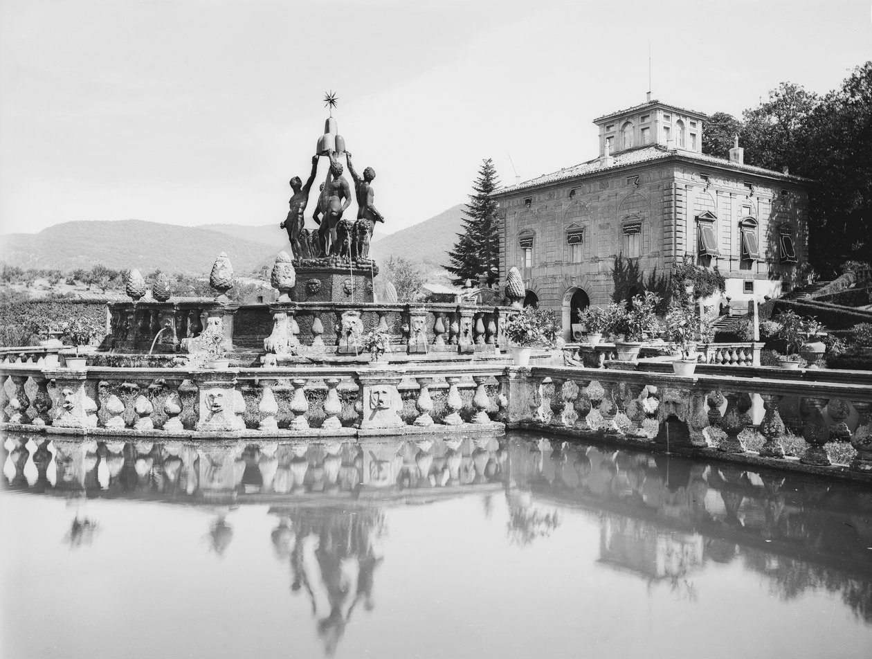 Hovedspringvand ved Villa Lante i Bagnaia i udkanten af Viterbo. af Henry Charles Fehr