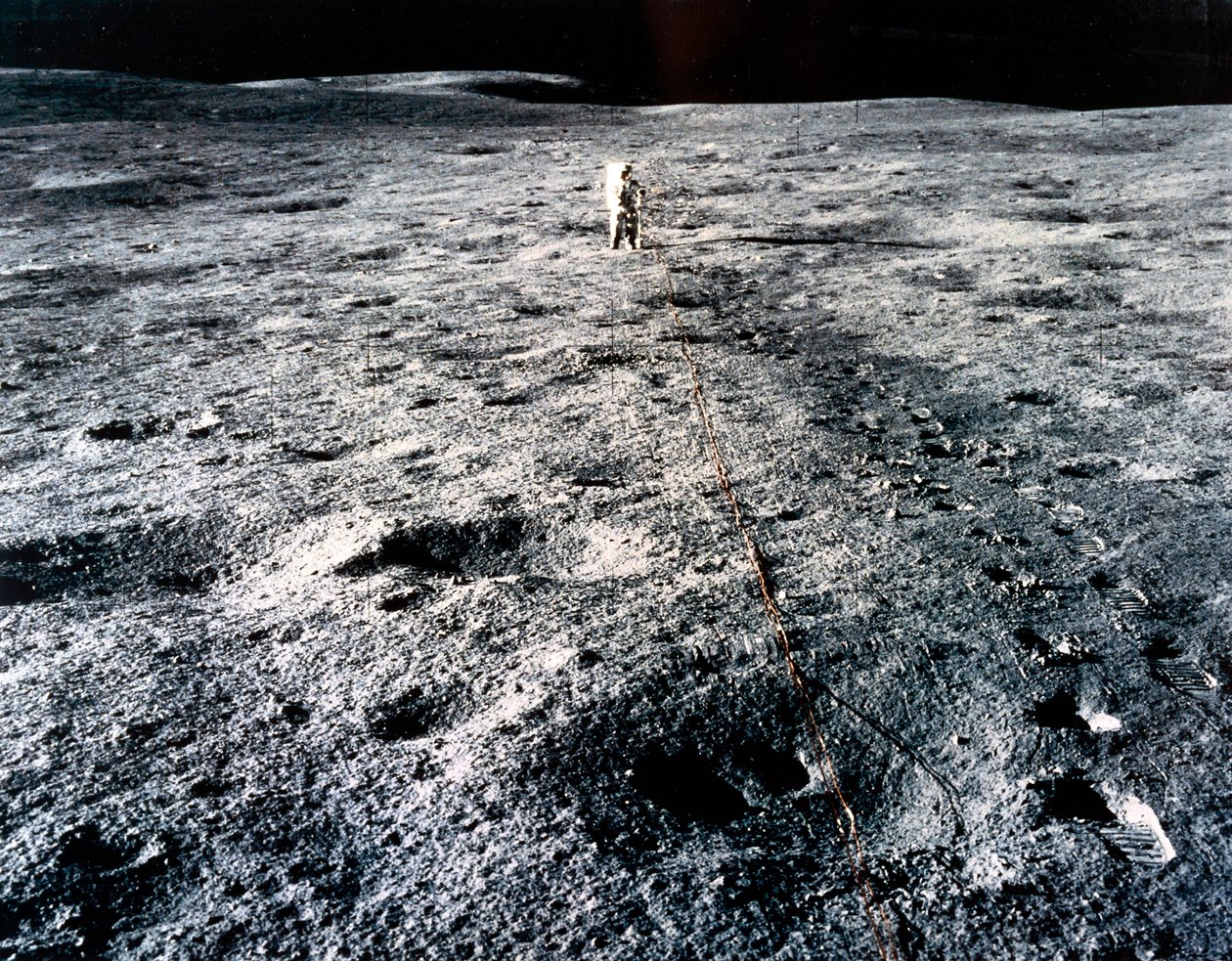 Bemandet rumflyvning, USA, Apollo 14 Apollo 14-astronaut Edgar Mitchell på månen af Frederick (attr. to) Barnard