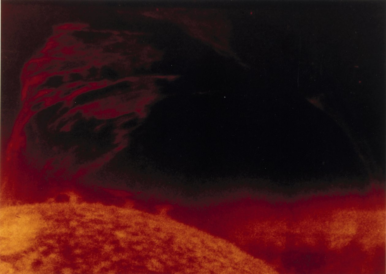 Soludbrud set i helium 3 lys, fotograferet fra Skylab af Henry Charles Fehr