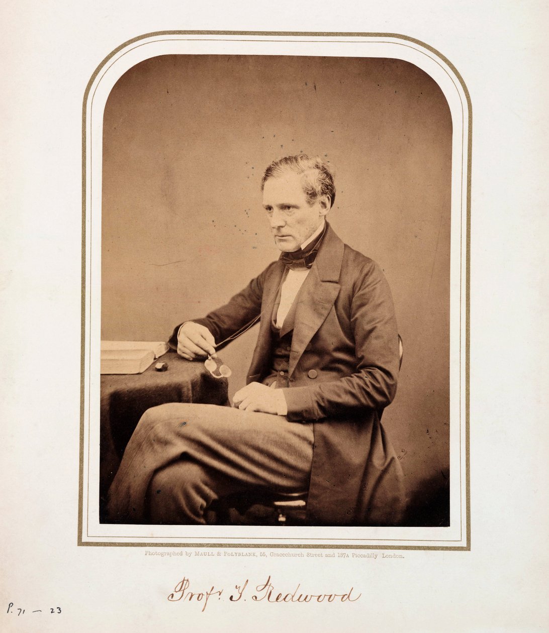 Theophilus Redwood, walisisk kemiker af Ferdinand Georg Waldmuller