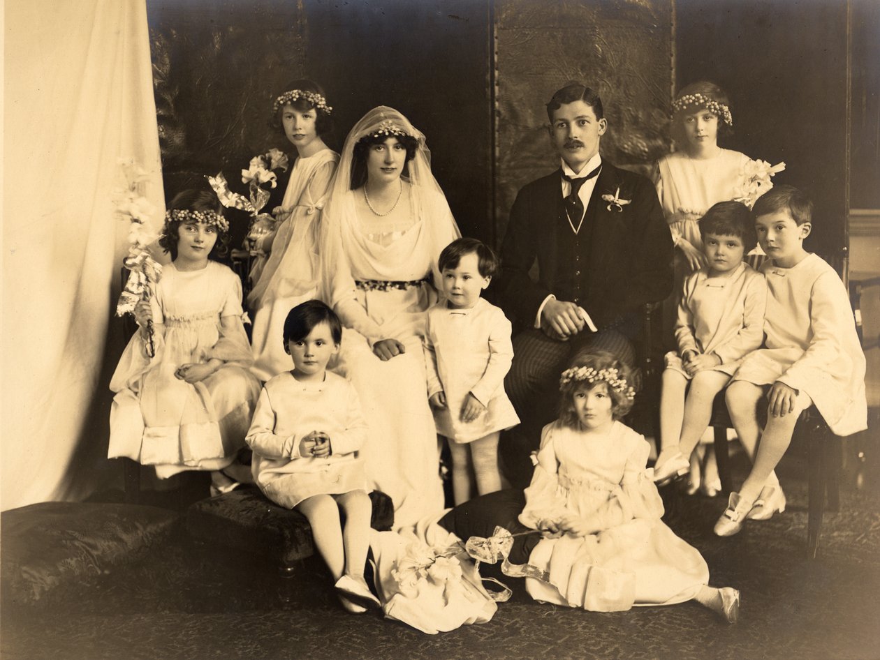 Gruppebillede af Lady Dorothy Cavendish og Harold Macmillan på deres bryllupsdag af Unbekannt Unbekannt