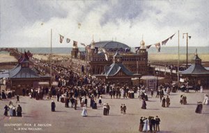 Southport Pier og Pavilion (farvet foto) af (after) English photographer
