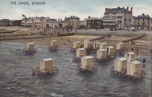 The Sands, Bognor (farvet foto) af (after) English photographer
