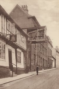 Woodbridge, Suffolk: Gammel vejemaskine (s/h-foto) af (after) English photographer