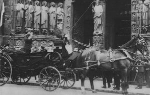 Alphonse XIII ved Notre-Dame (s/h foto) af (after) French Photographer