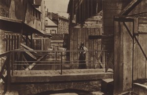 Bredden af ​​Bievre i bunden af ​​rue des Gobelins (s/h foto) af (after) French Photographer