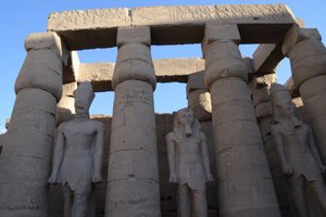 Luxor-templet, oldegyptisk arkitektur i Luxor af Albert Mansour