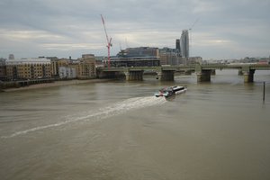London Bridge over Themsen i hjertet af London
