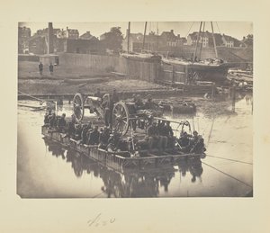 [Flåde med tæppebåde, der fragter feltartilleri og mænd over Potomac-floden].