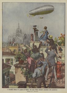 Det militære luftskib P 2, der er ankommet fra Venedig, flyver over Milano og vækker begejstring i befolkningen.