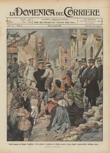 I marinaen i Reggio Calabria løfter og trøster kongen et barn, mens knælende mødre beder om hjælp